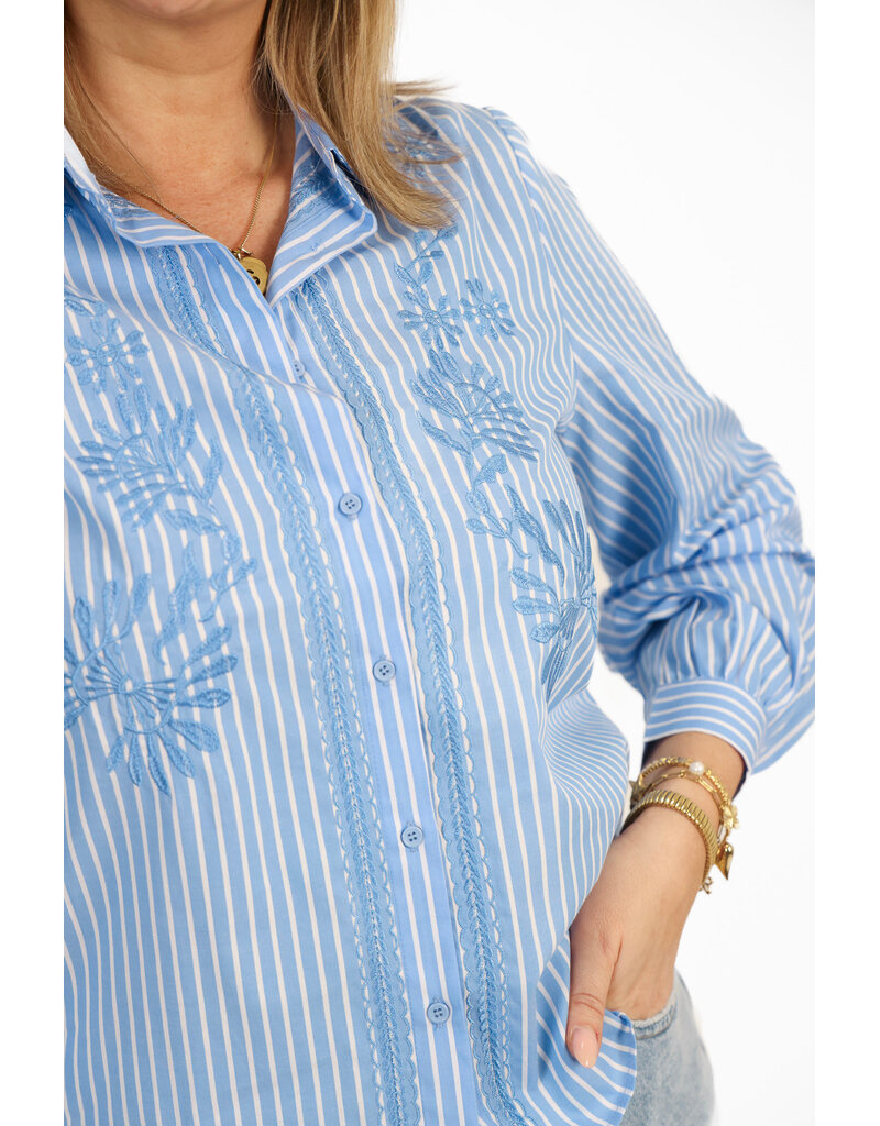 21Jewelz Gestreepte blouse met geborduurde bloemen - blauw
