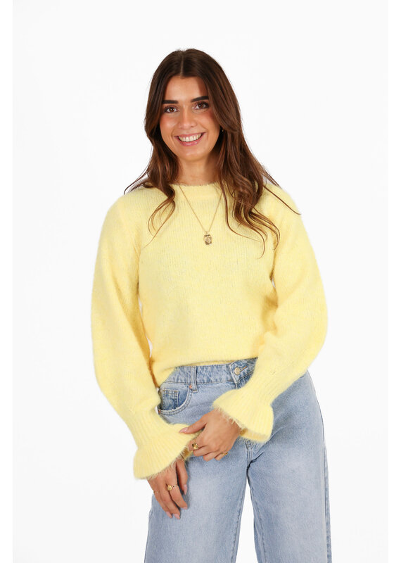 21Jewelz Effen wollige trui met ruffle mouwtje - lichtgeel