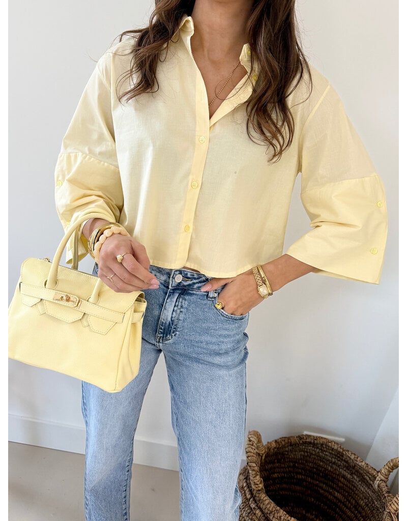 Effen blousje met uitlopende mouwen - lichtgeel