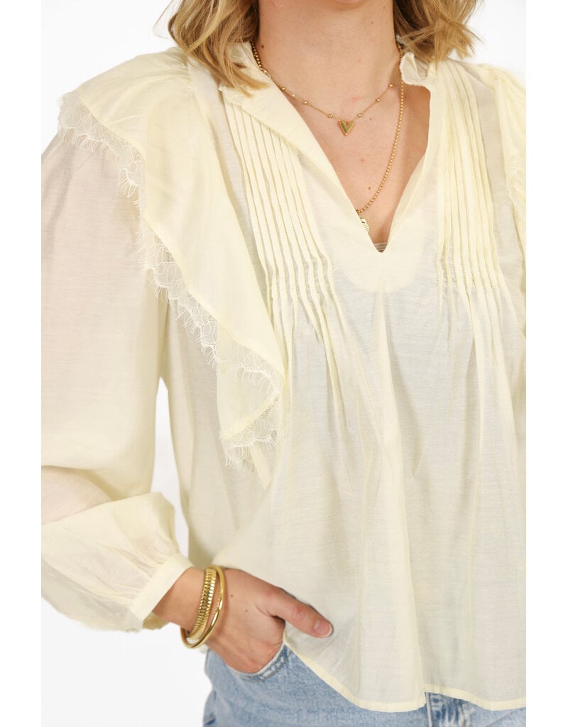 21Jewelz Blouse met ruffles en kant - geel