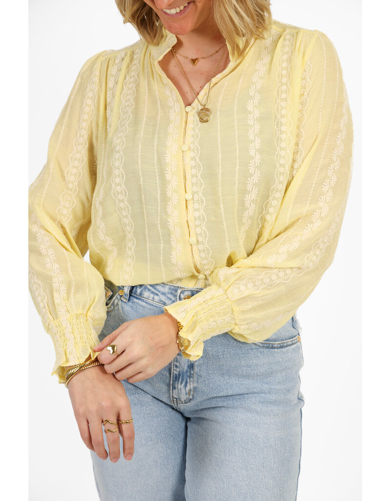 21Jewelz Geborduurde blouse met knoopjes - geel