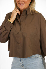 21Jewelz Cropped blouse met zakje - bruin