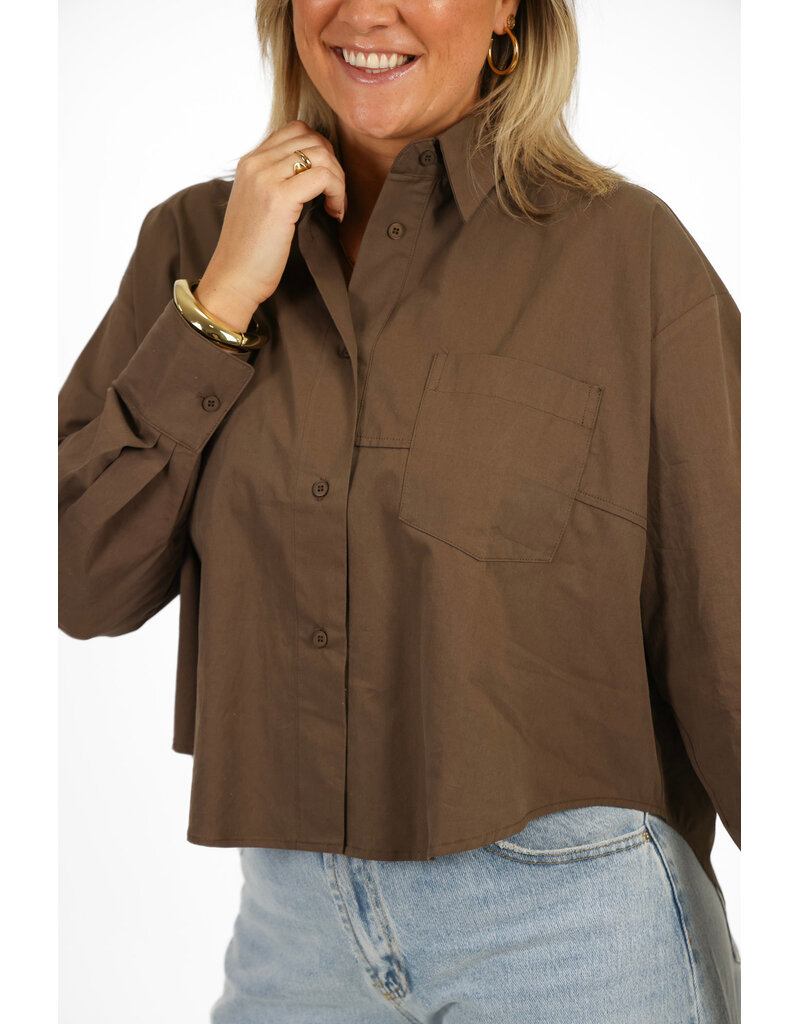 21Jewelz Cropped blouse met zakje - bruin