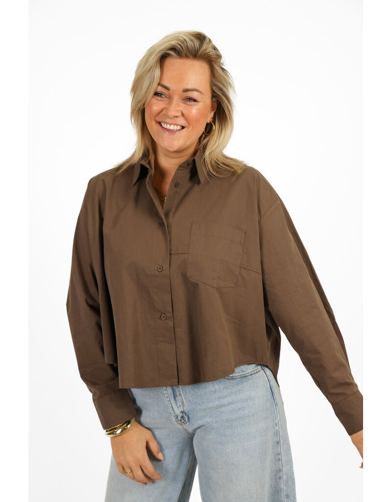 21Jewelz Cropped blouse met zakje - bruin