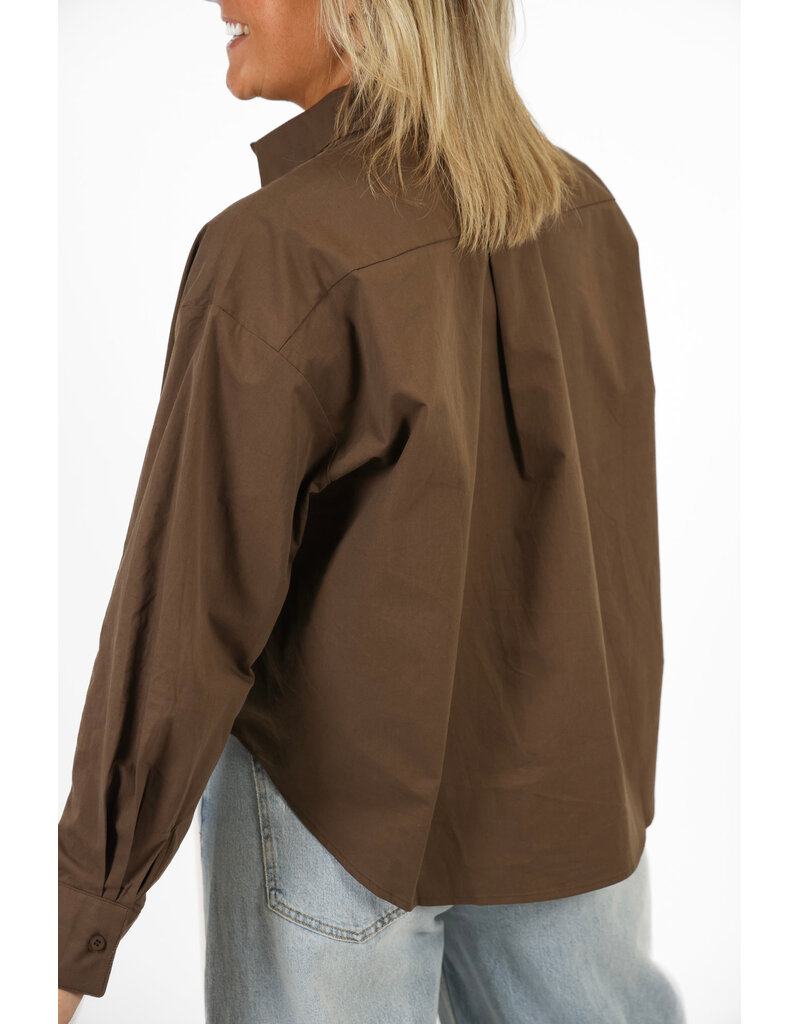 21Jewelz Cropped blouse met zakje - bruin