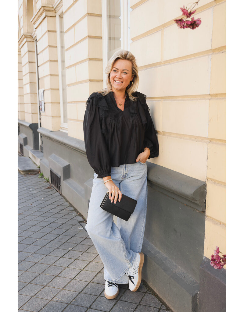 21Jewelz Blouse met ruffles en kant - zwart