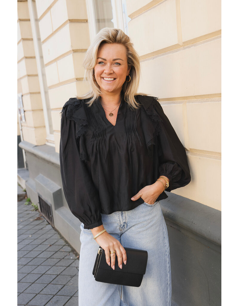 21Jewelz Blouse met ruffles en kant - zwart