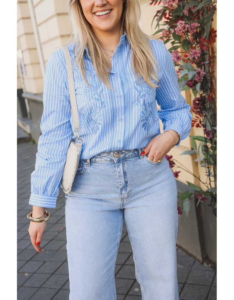 21Jewelz Gestreepte blouse met geborduurde bloemen - blauw
