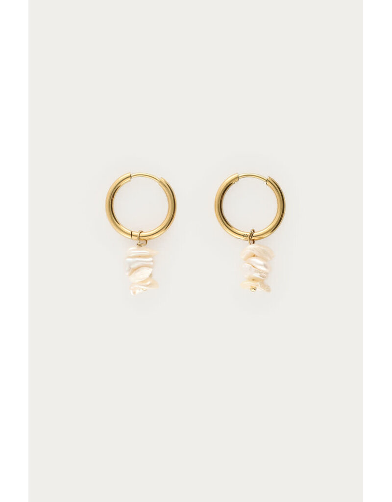 My Jewellery My Jewellery | Botanical oorringen met witte schelpen - goud