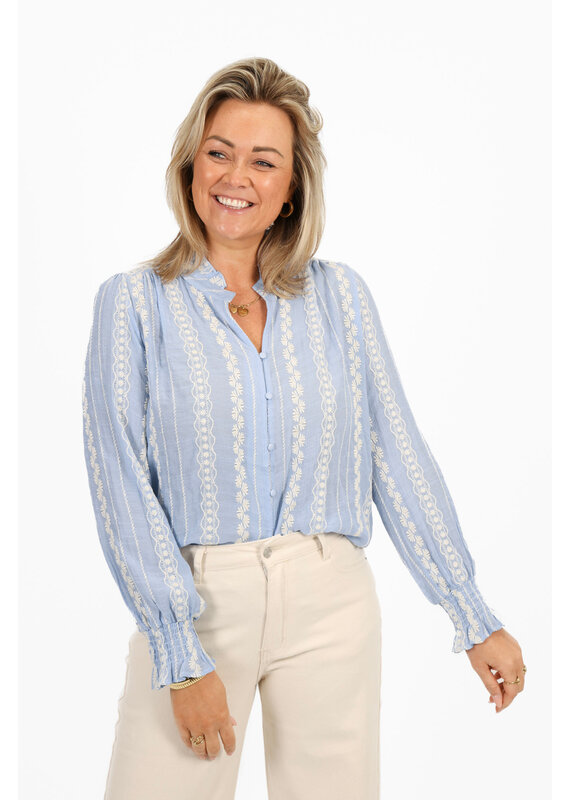 21Jewelz Geborduurde blouse met knoopjes - blauw