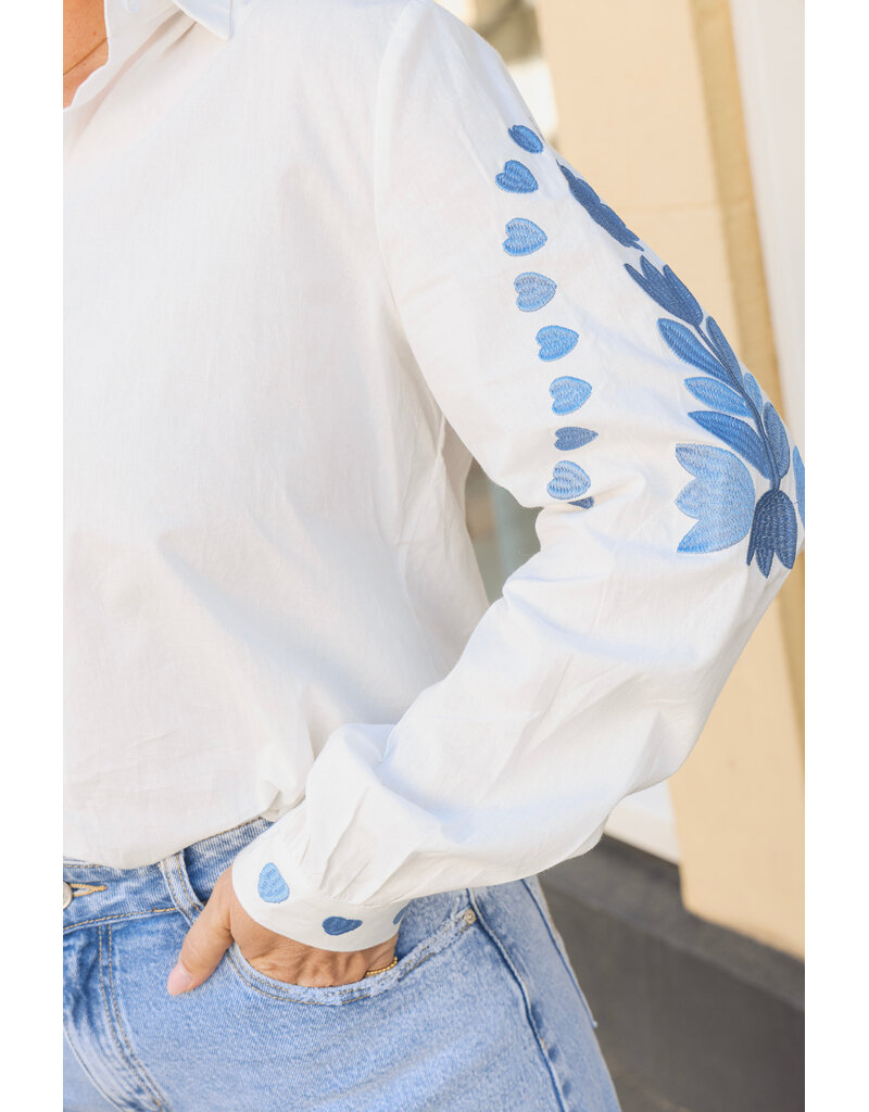 21Jewelz Blouse met blauw borduursels - wit