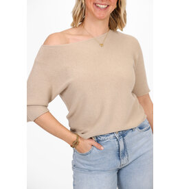 21Jewelz Basic truitje met boothals - warm beige