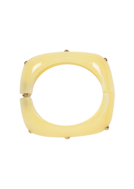 21Jewelz Vierkante statement bangle met gouden studs - geel