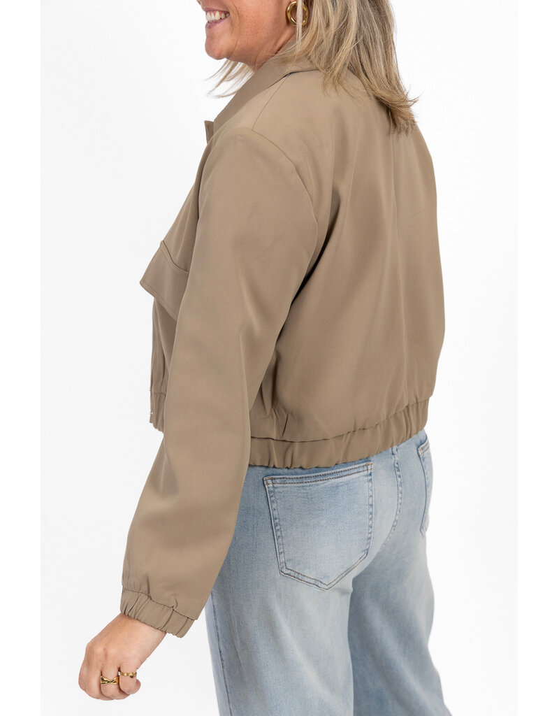 21Jewelz Cropped jasje met zakken - beige