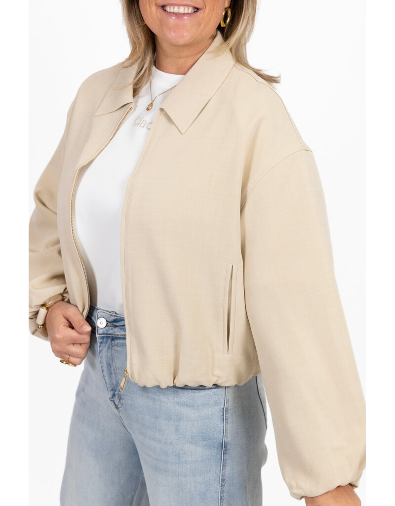 21Jewelz Bomberjasje met pofmouwen - ecru