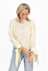 21Jewelz Effen blouse met strikjes - geel