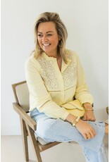21Jewelz Blouse met contour borduursel - geel