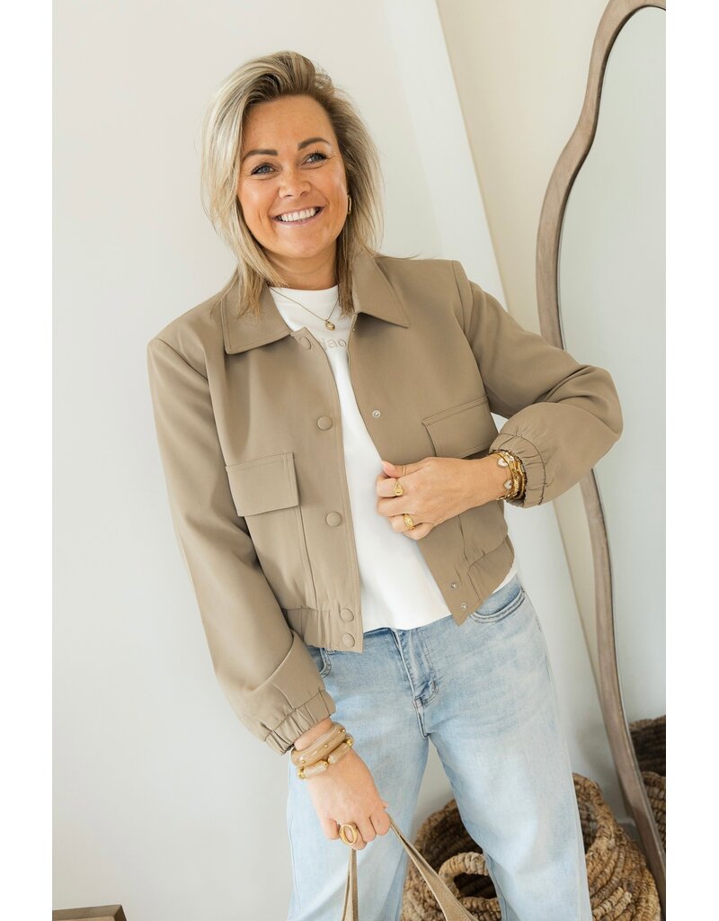 21Jewelz Cropped jasje met zakken - beige