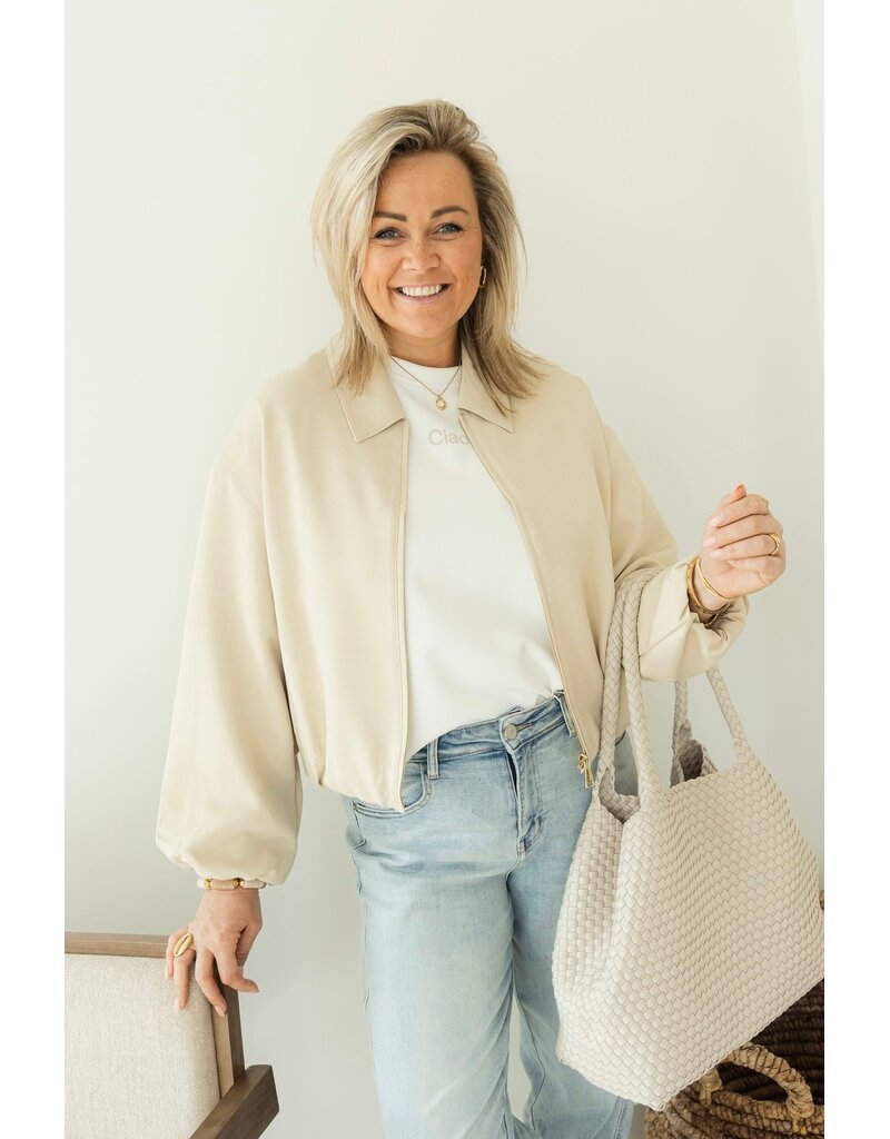 21Jewelz Bomberjasje met pofmouwen - ecru