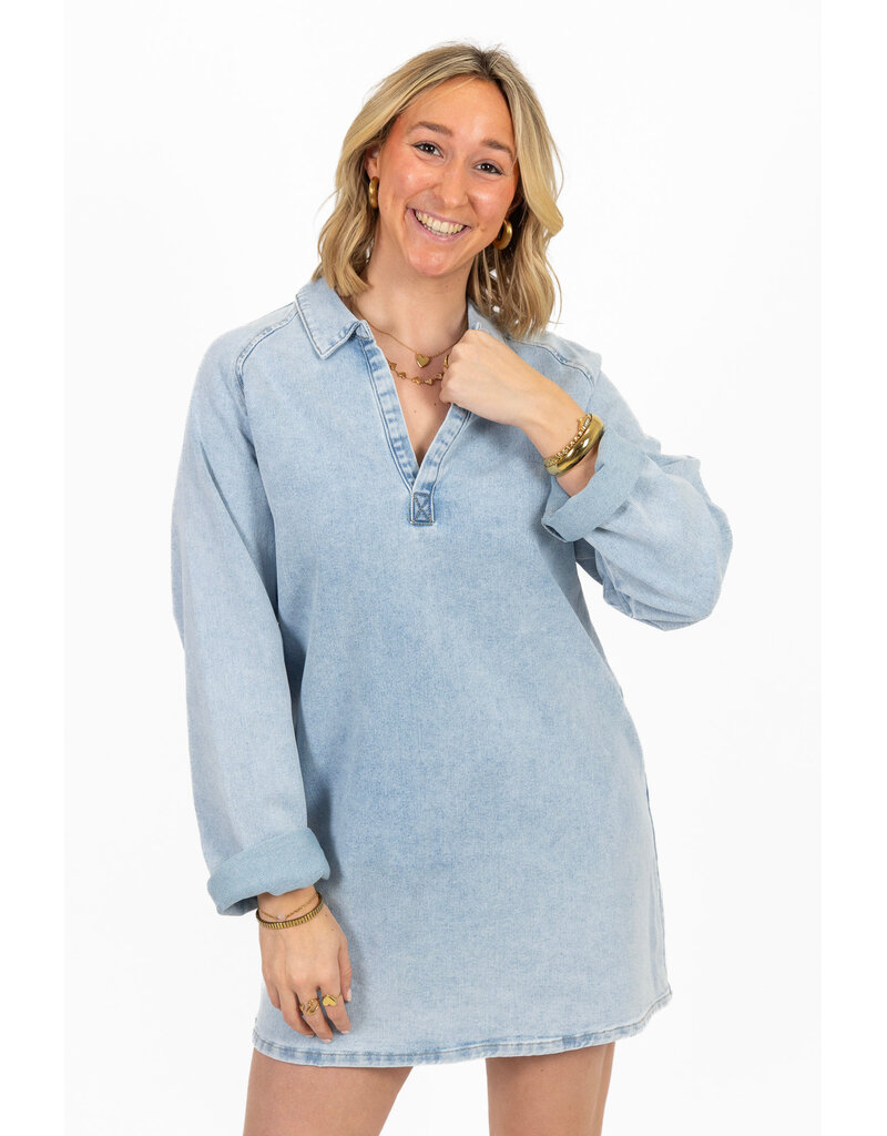 21Jewelz Effen denim jurkje met v-hals