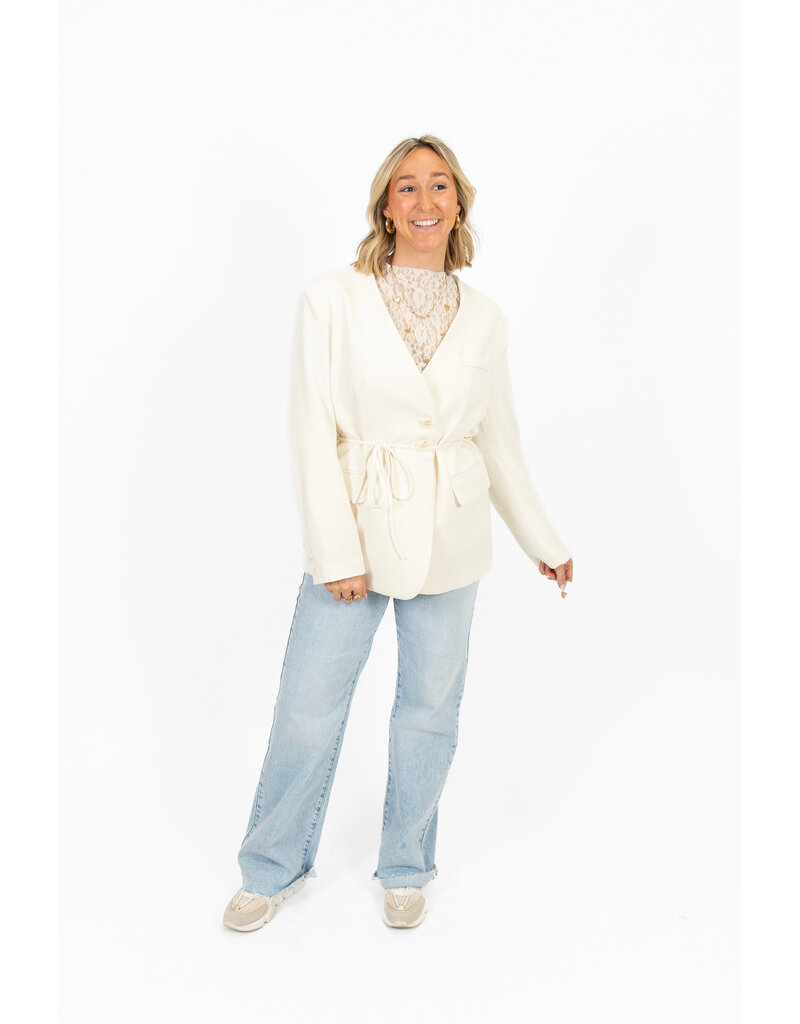 21Jewelz Overslag blazer met koordje - ecru