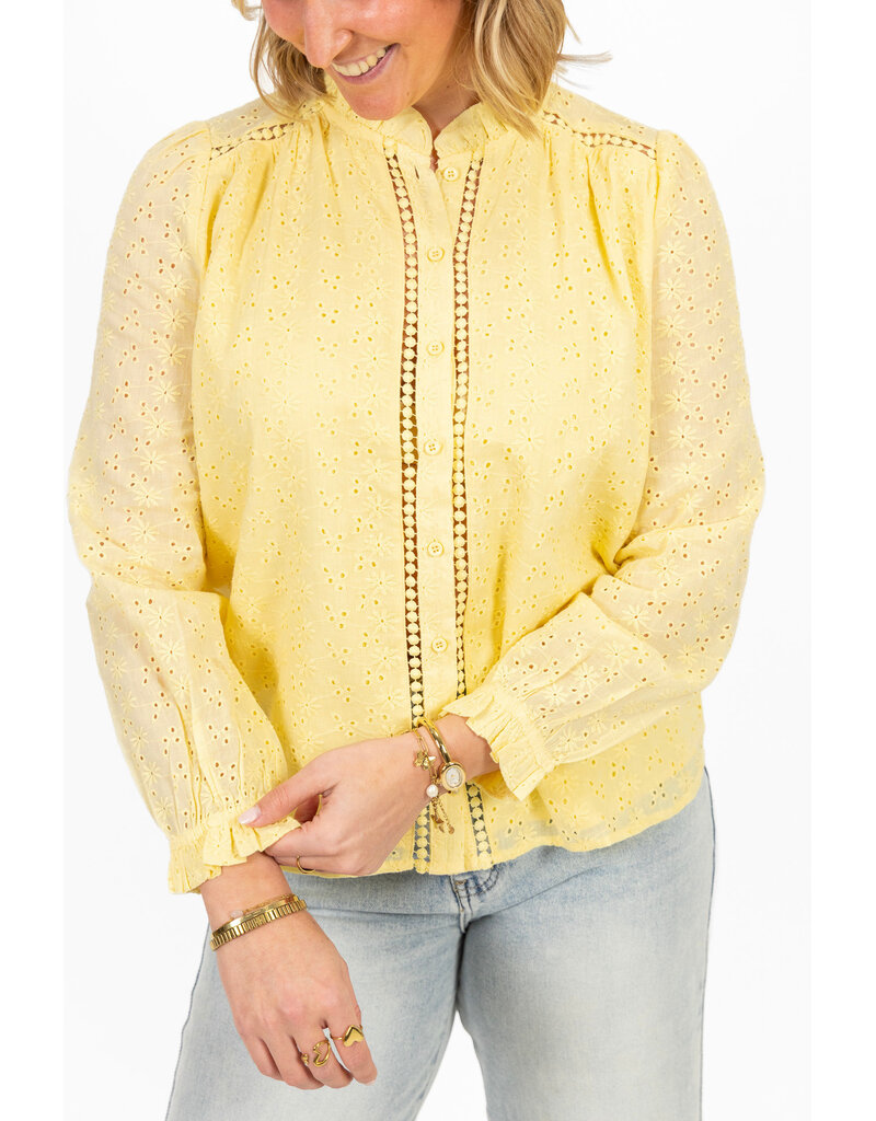 21Jewelz Blouse met broderie bloemetjes - geel