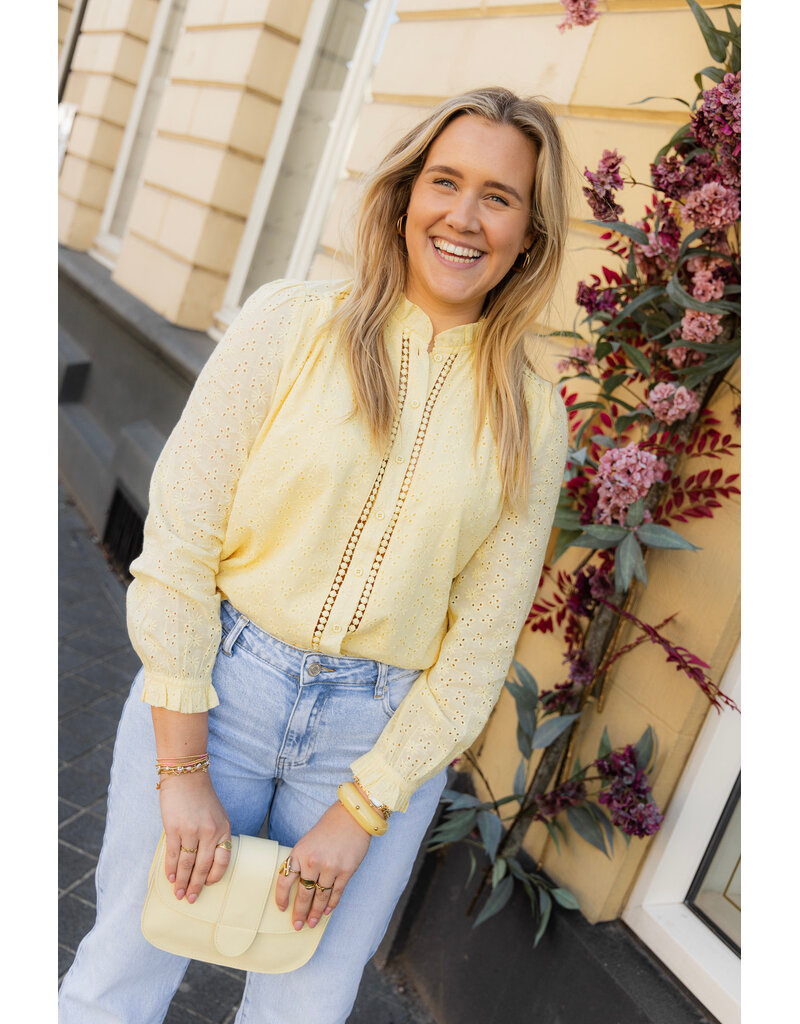 21Jewelz Blouse met broderie bloemetjes - geel