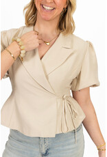 21Jewelz Blazer met korte mouwen & knoopdetail - beige