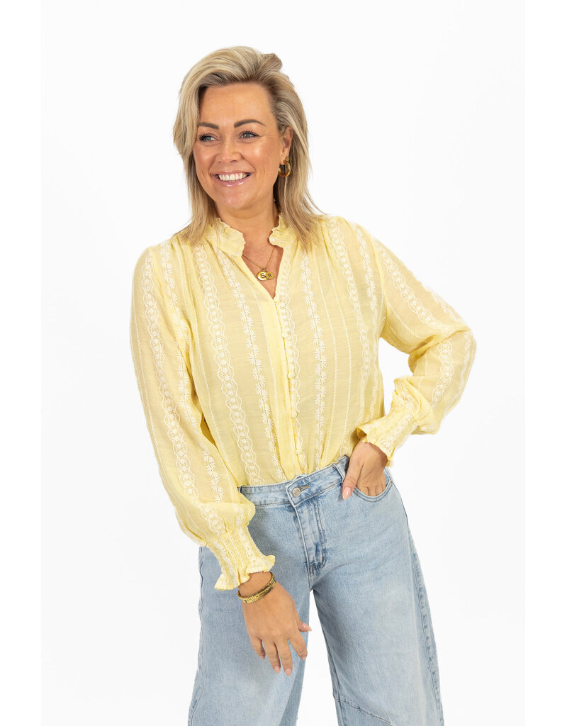 21Jewelz Geborduurde blouse met knoopjes - geel