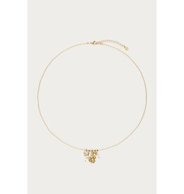 My Jewellery My Jewellery | Ketting met ranonkel bloem en zoetwaterparels - goud