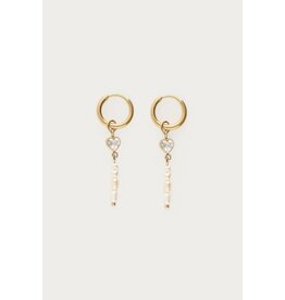My Jewellery My Jewellery | Oorringen met strass hartje en zoetwaterparels - goud