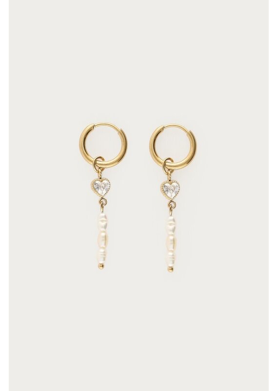 My Jewellery My Jewellery | Oorringen met strass hartje en zoetwaterparels - goud