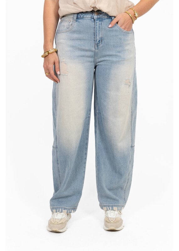 21Jewelz Destroyed balloon fit jeans
