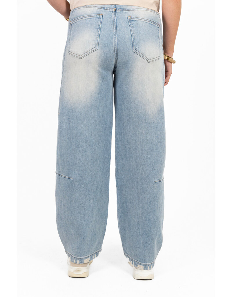 21Jewelz Destroyed balloon fit jeans