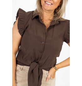 21Jewelz Blouse met knoopdetail & ruffles - bruin