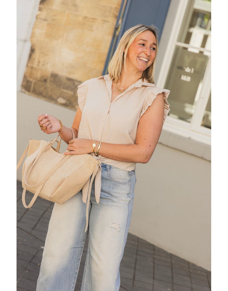 21Jewelz Blouse met knoopdetail & ruffles - beige