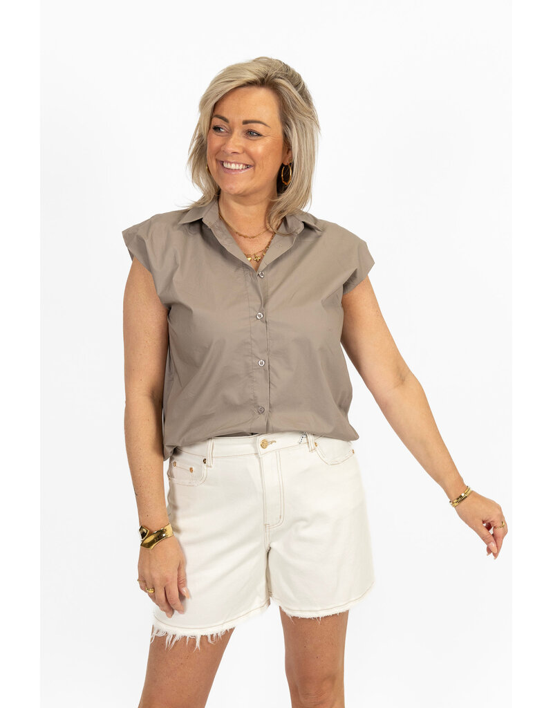 21Jewelz Basic mouwloos blousje - taupe