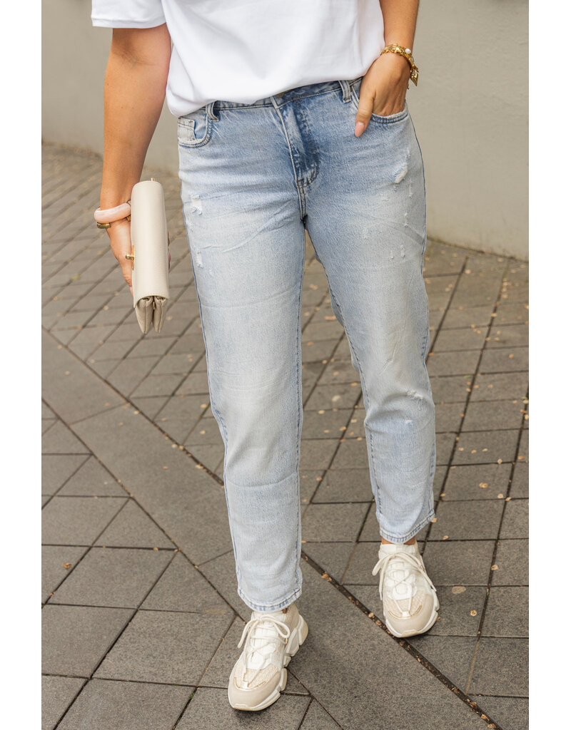 21Jewelz Destroyed mom fit jeans