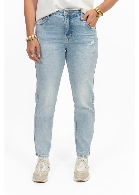 21Jewelz Destroyed mom fit jeans