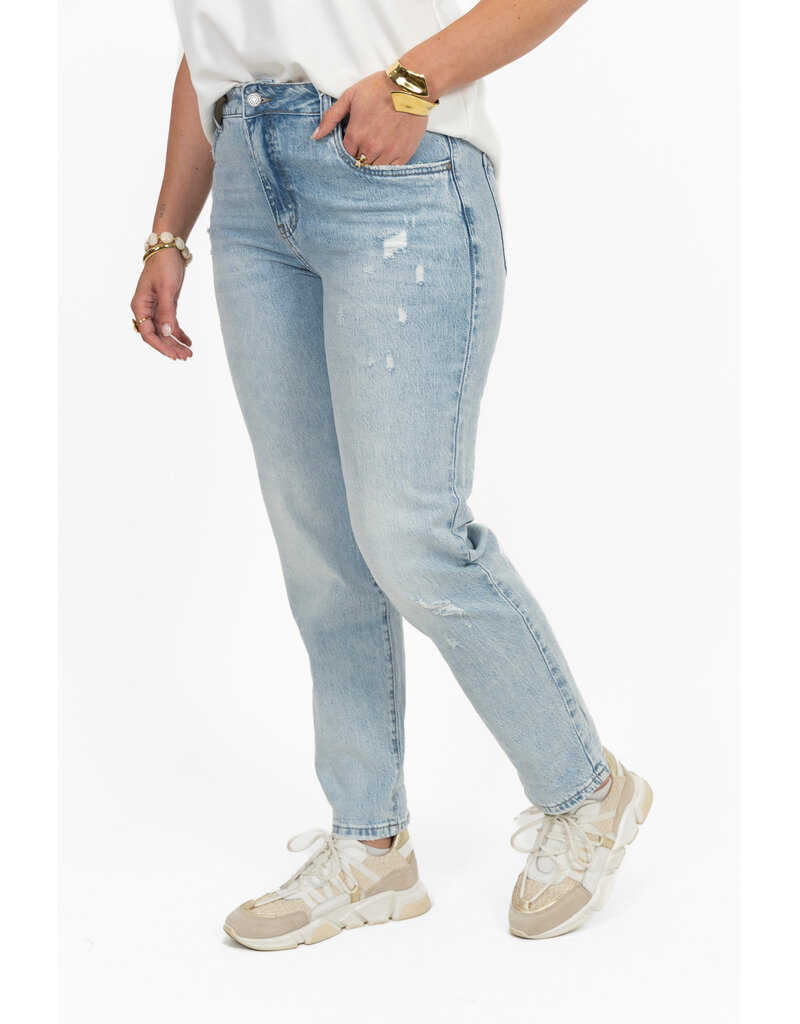 21Jewelz Destroyed mom fit jeans