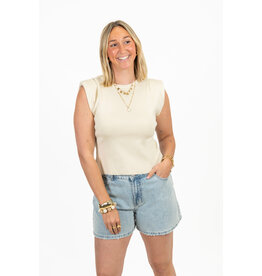 21Jewelz Fijn gebreide top met schoudervulling - beige