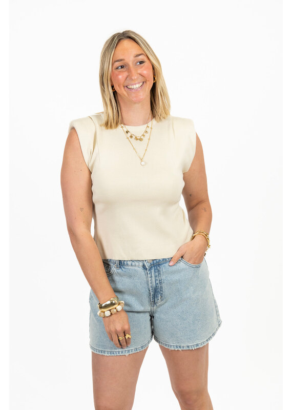 21Jewelz Fijn gebreide top met schoudervulling - beige