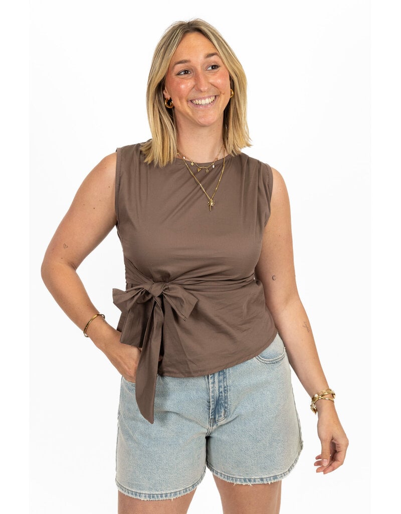 21Jewelz Mouwloze top met strik - bruin