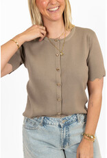 21Jewelz Zigzag vestje met korte mouw & hartjes knopen - taupe