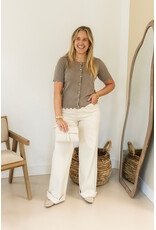 21Jewelz Zigzag vestje met korte mouw & hartjes knopen - taupe