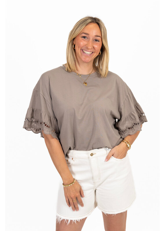 21Jewelz Shirt met kanten mouwen - taupe
