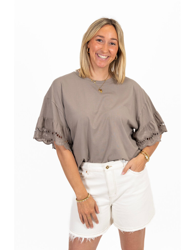 21Jewelz Shirt met kanten mouwen - taupe