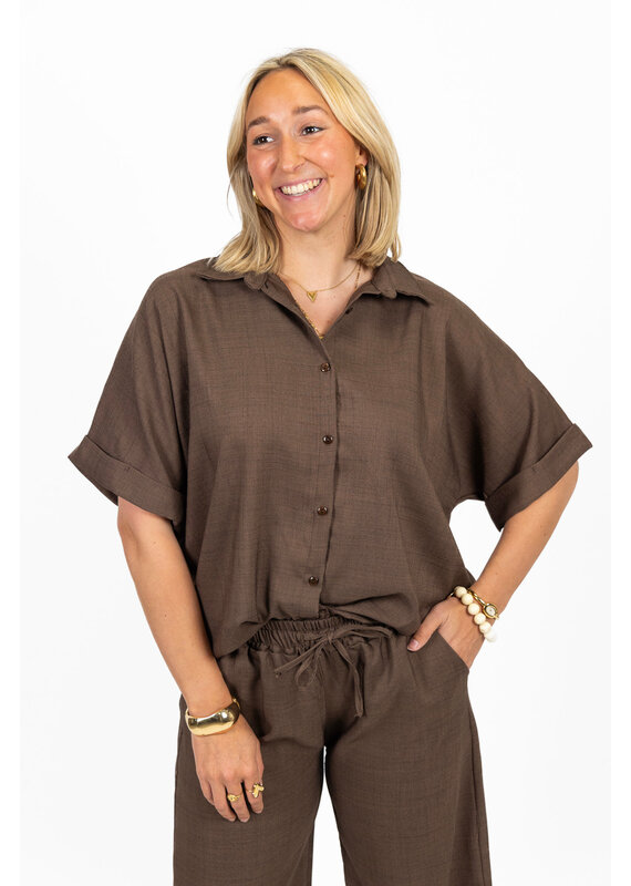 21Jewelz Linnenlook blouse met knoopdetail & korte mouw - bruin