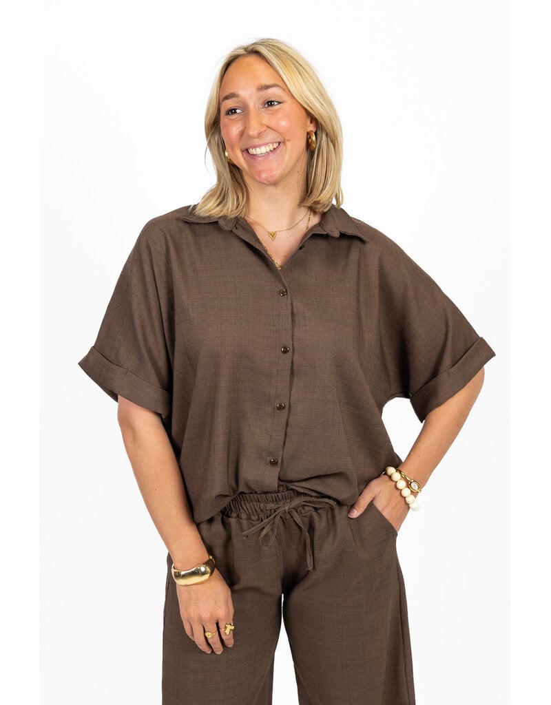 21Jewelz Linnenlook blouse met knoopdetail & korte mouw - bruin