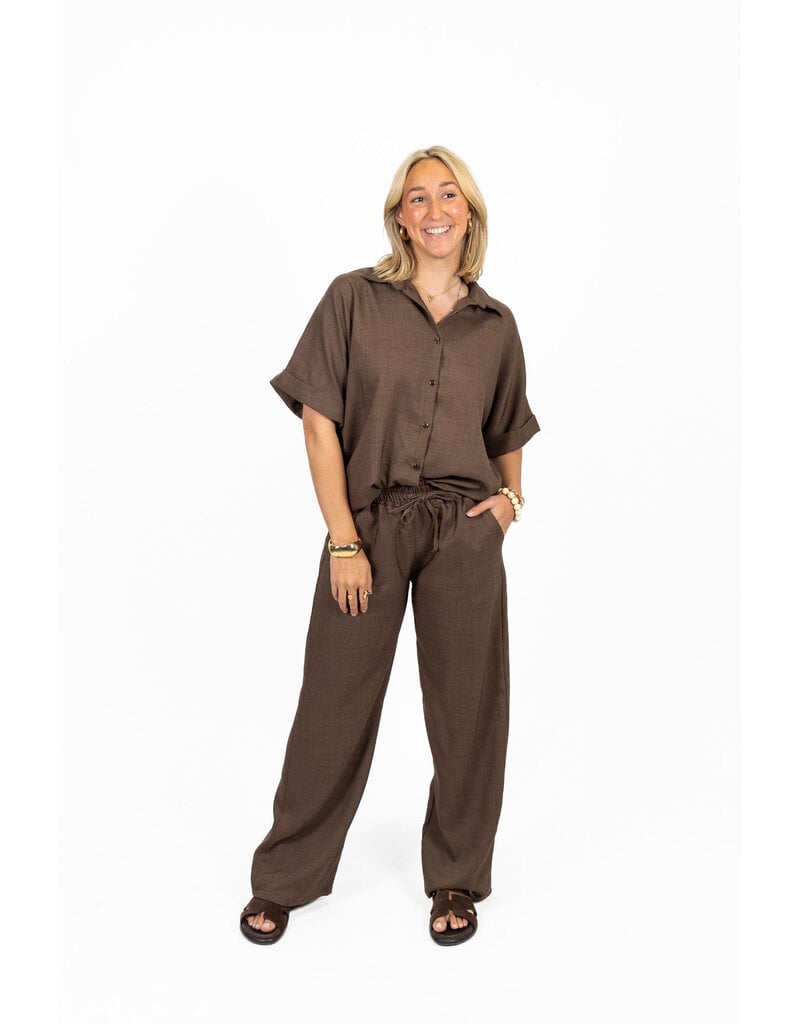 21Jewelz Linnenlook blouse met knoopdetail & korte mouw - bruin
